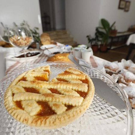 Pisacane61 B&B Modena Bagian luar foto